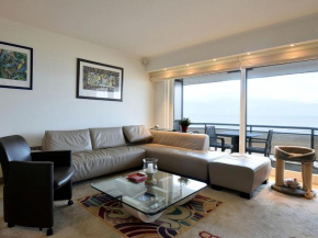 James Ensor 0301 cozy apartment with sea view